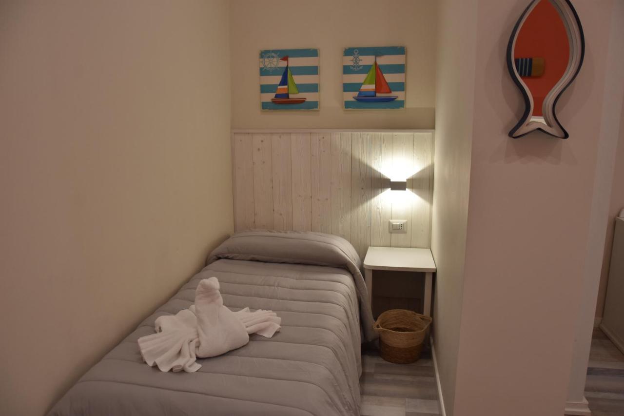 B&B Marina Blu Giardini Naxos Exteriör bild