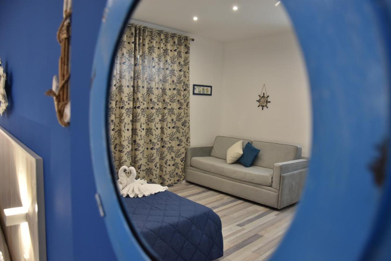 B&B Marina Blu Giardini Naxos Exteriör bild