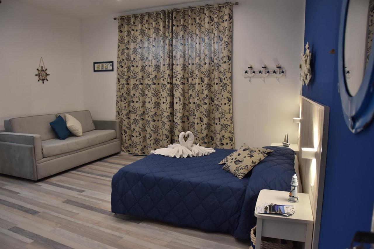 B&B Marina Blu Giardini Naxos Exteriör bild