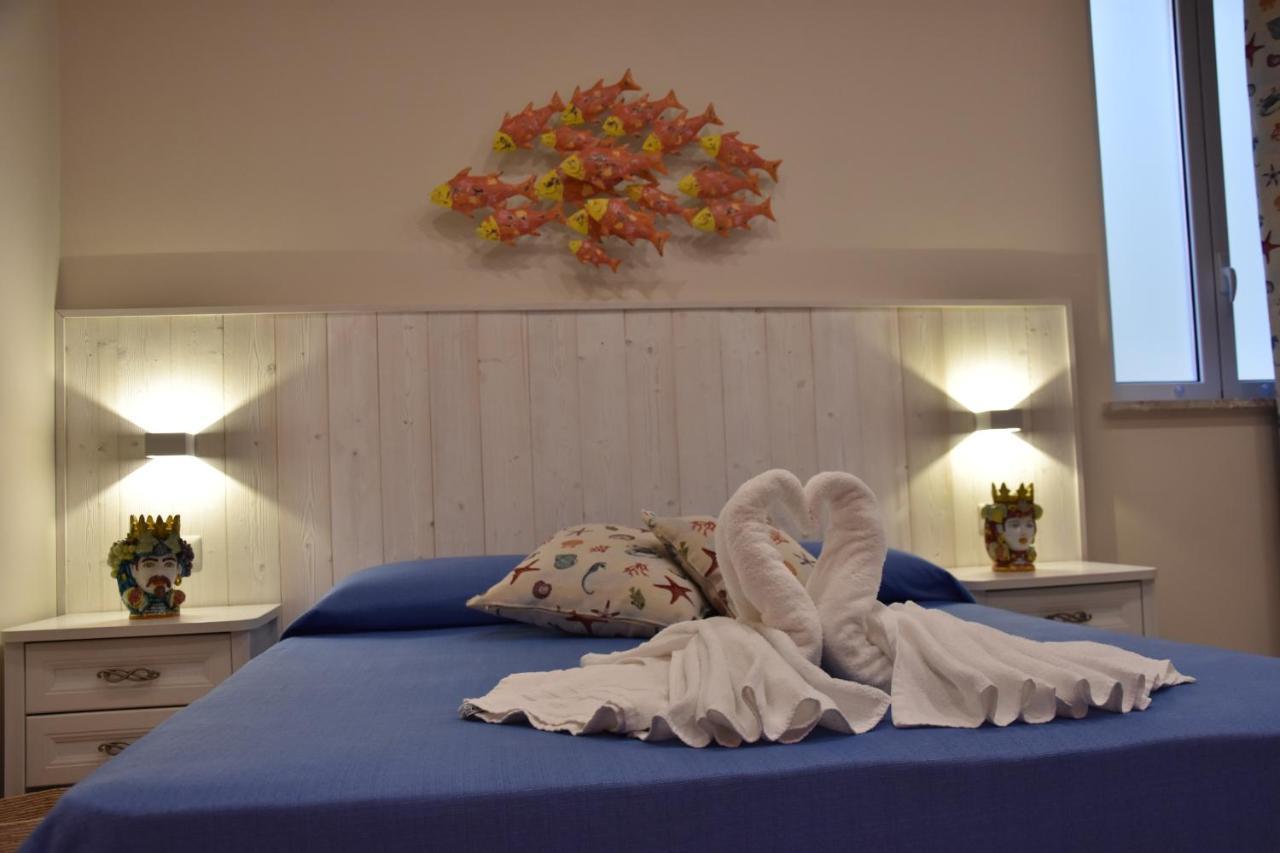 B&B Marina Blu Giardini Naxos Exteriör bild